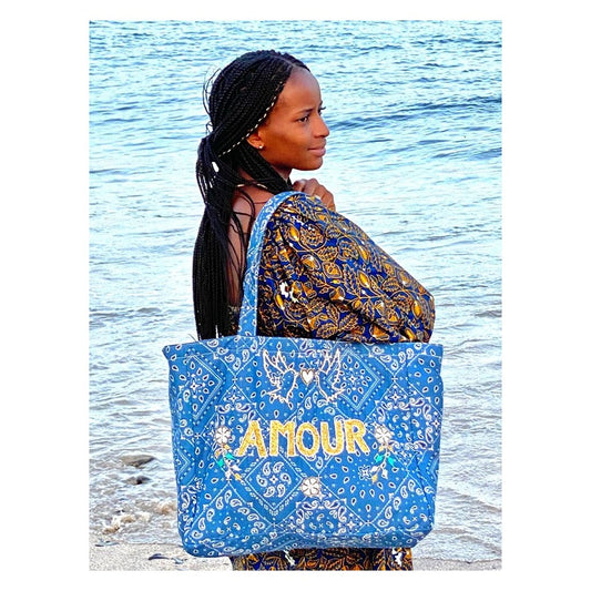 Kossiwa bag embroidered AMOUR Blue